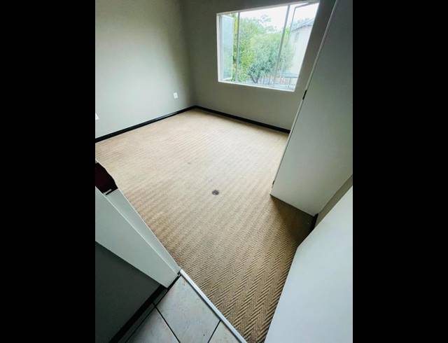 2 BEDROOM PROPERTY TO RENT IN RANDBURG CENTRAL